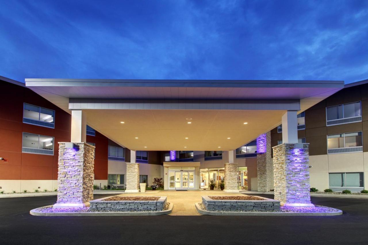 Holiday Inn Express & Suites Galesburg By Ihg Luaran gambar