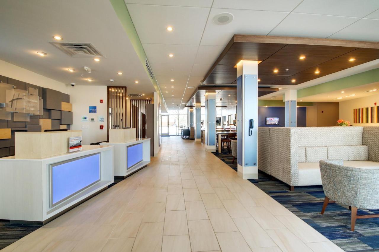 Holiday Inn Express & Suites Galesburg By Ihg Luaran gambar