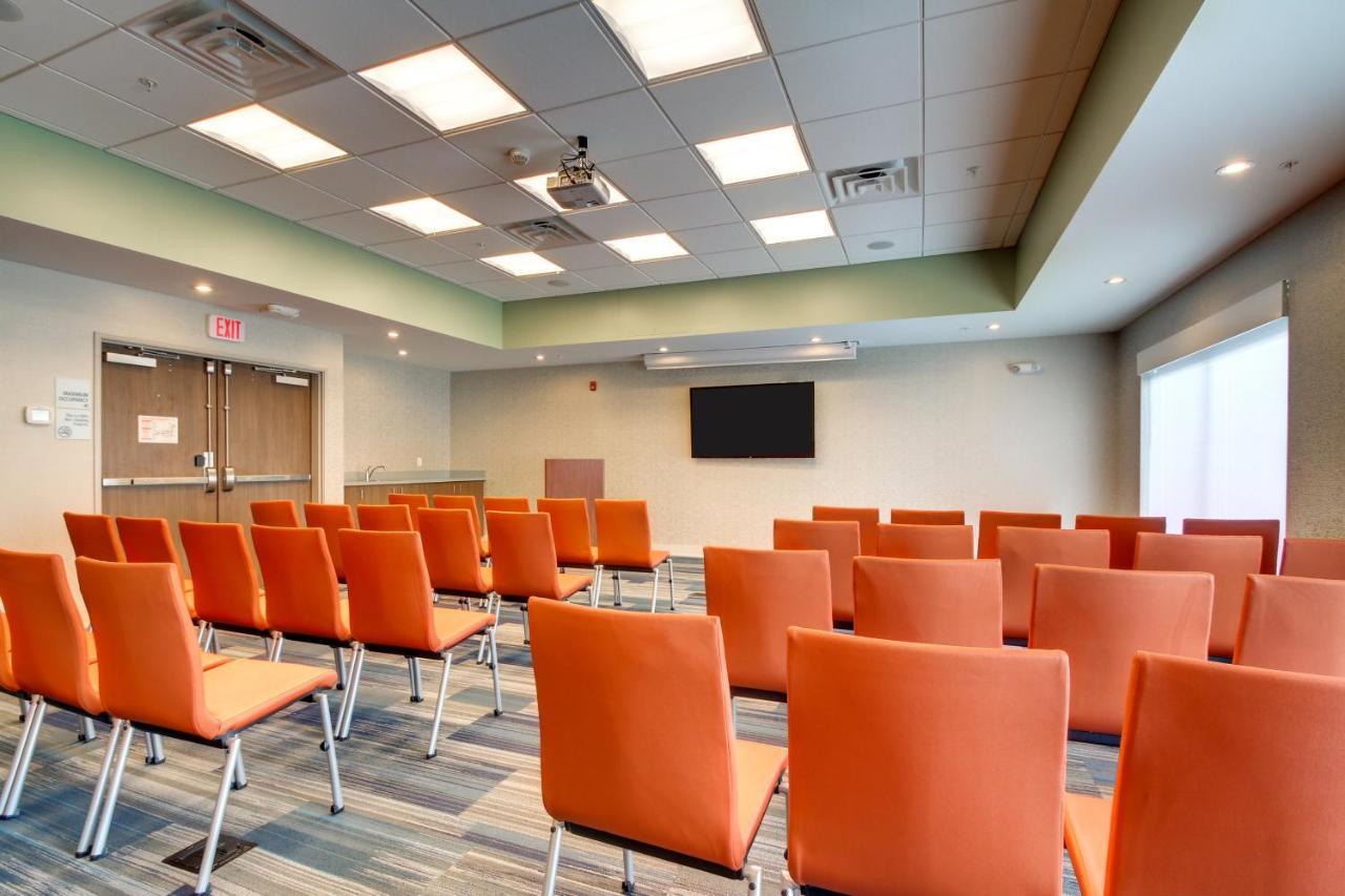 Holiday Inn Express & Suites Galesburg By Ihg Luaran gambar