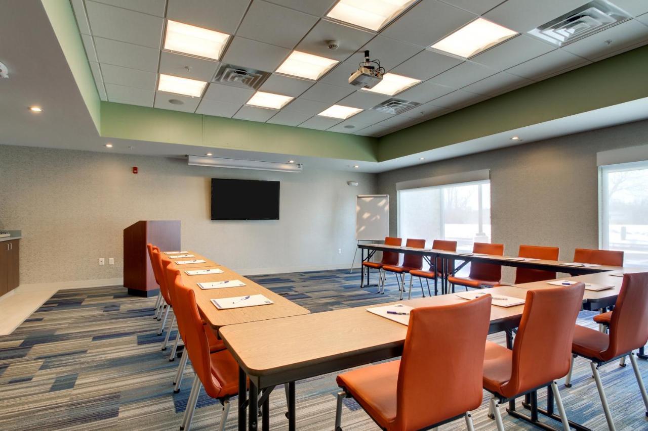 Holiday Inn Express & Suites Galesburg By Ihg Luaran gambar