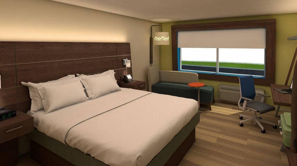 Holiday Inn Express & Suites Galesburg By Ihg Luaran gambar