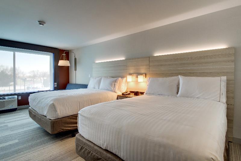 Holiday Inn Express & Suites Galesburg By Ihg Luaran gambar